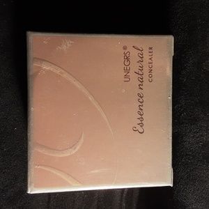 COPY - UNEGRS ESSENCE NATURAL CONCEALER